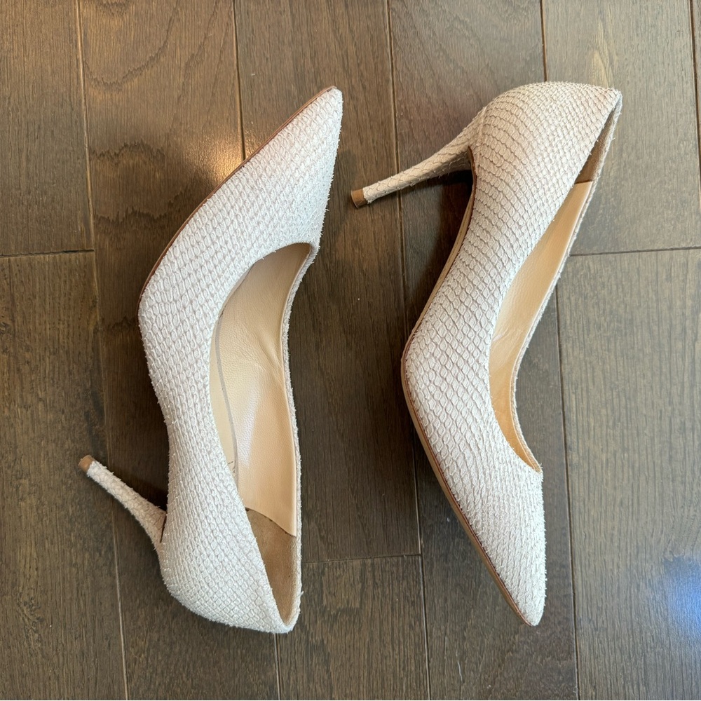 Giuseppe Zanotti Textured Pointed-Toe Pumps in Light Beige